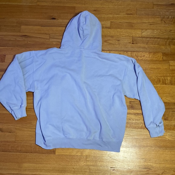 Brandy Melville oversized zip up in light periwinkle - Picture 3 of 3